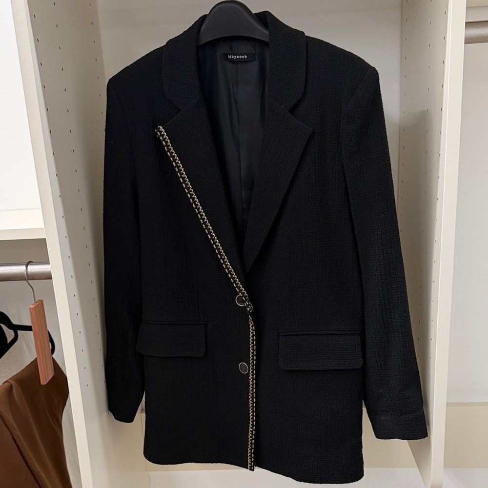 Stylish Black Blazer with Chain Detail